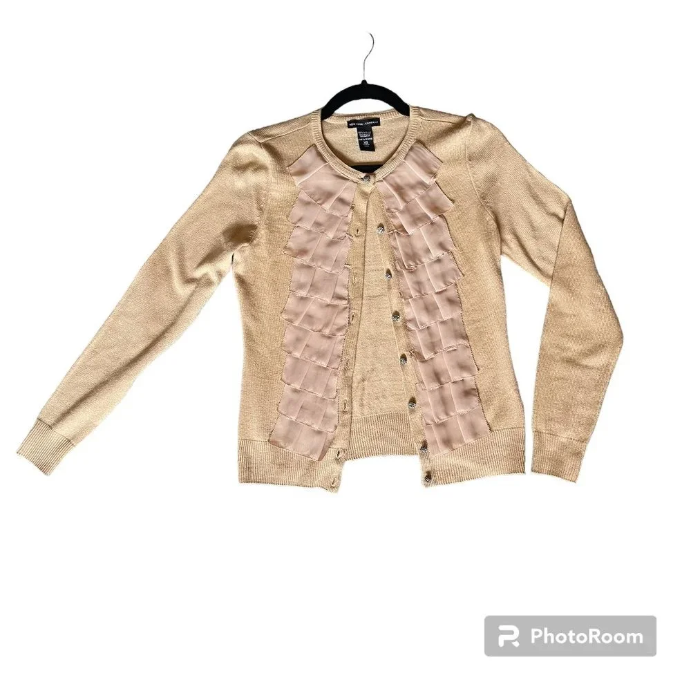 NEW YORK & COMPANY Tan Cardigan sz. small - Picture 1 of 3